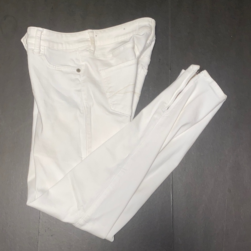 Abercrombie & Fitch W26 White Skinny Straight Leg Jeans